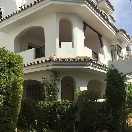 Apartamento Beautiful 2 Bedroom @ Puerto Banus!