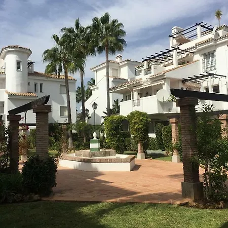 Beautiful 2 Bedroom @ Puerto Banus! Apartamento