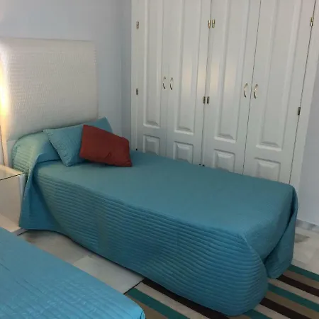 Beautiful 2 Bedroom @ Puerto Banus! Apartamento